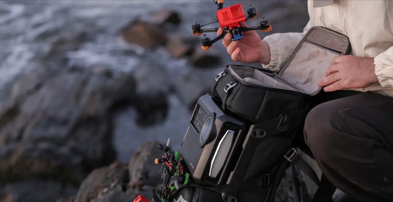 The Lancer 300 has a 6L top bag perfect for a drone